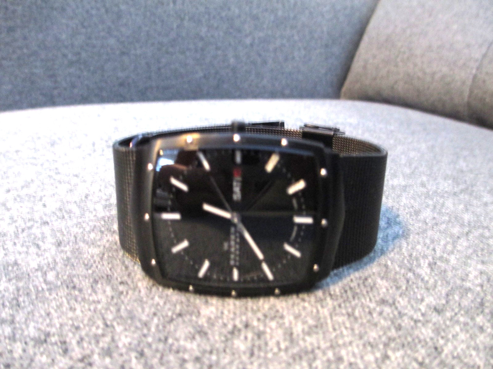 Men’s Skagen Titanium Watch Slim Mesh Band Black-Nice