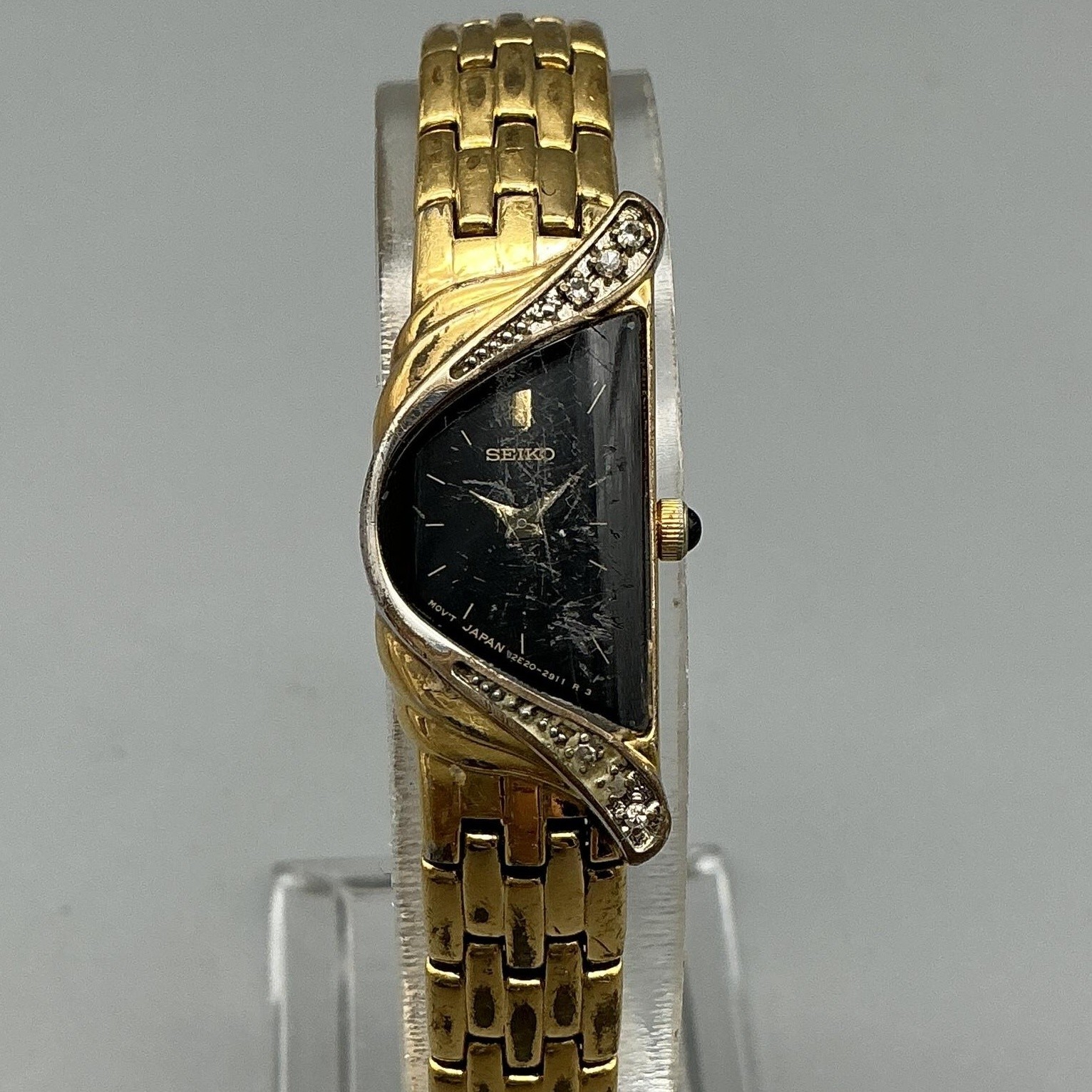 Vintage Seiko Womens Watch 14mm Half Moon Diamond 2E20-7309 New Battery 7.5″