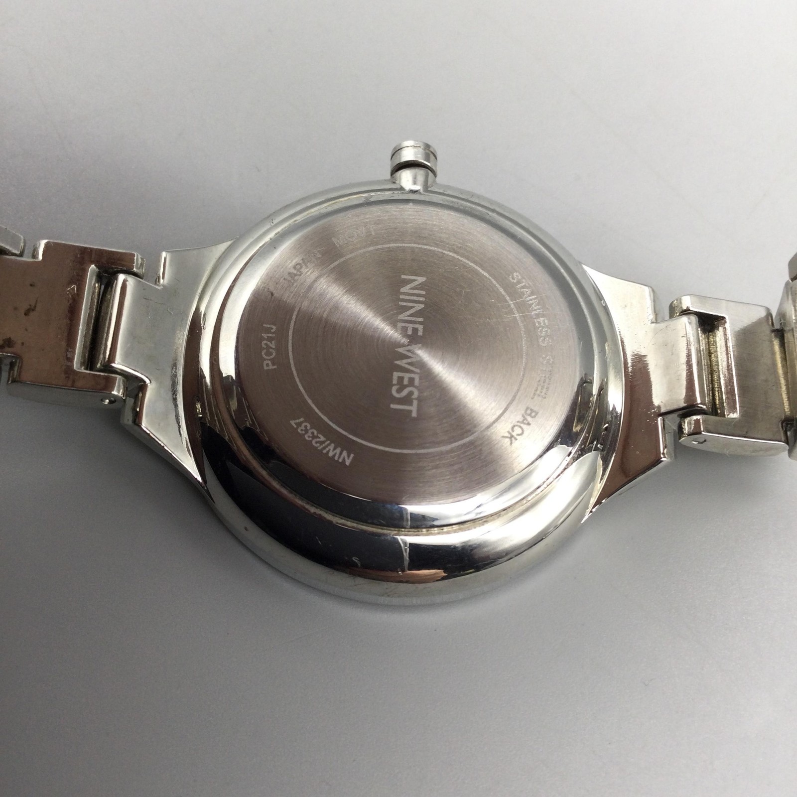 Nine West Womens Watch 36mm Silver Tone Pink Glitter Dial NW23837 New Battery 7″