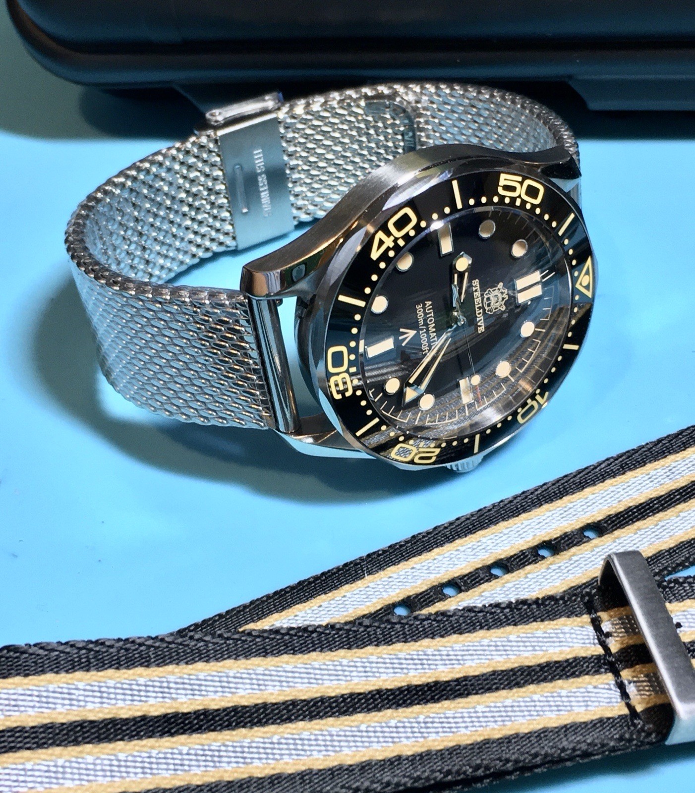 STEELDIVE 007 42MM WATCH NO TIME TO DIE SEIKO NH35 SAPPHIRE MILANESE & NATO BAND