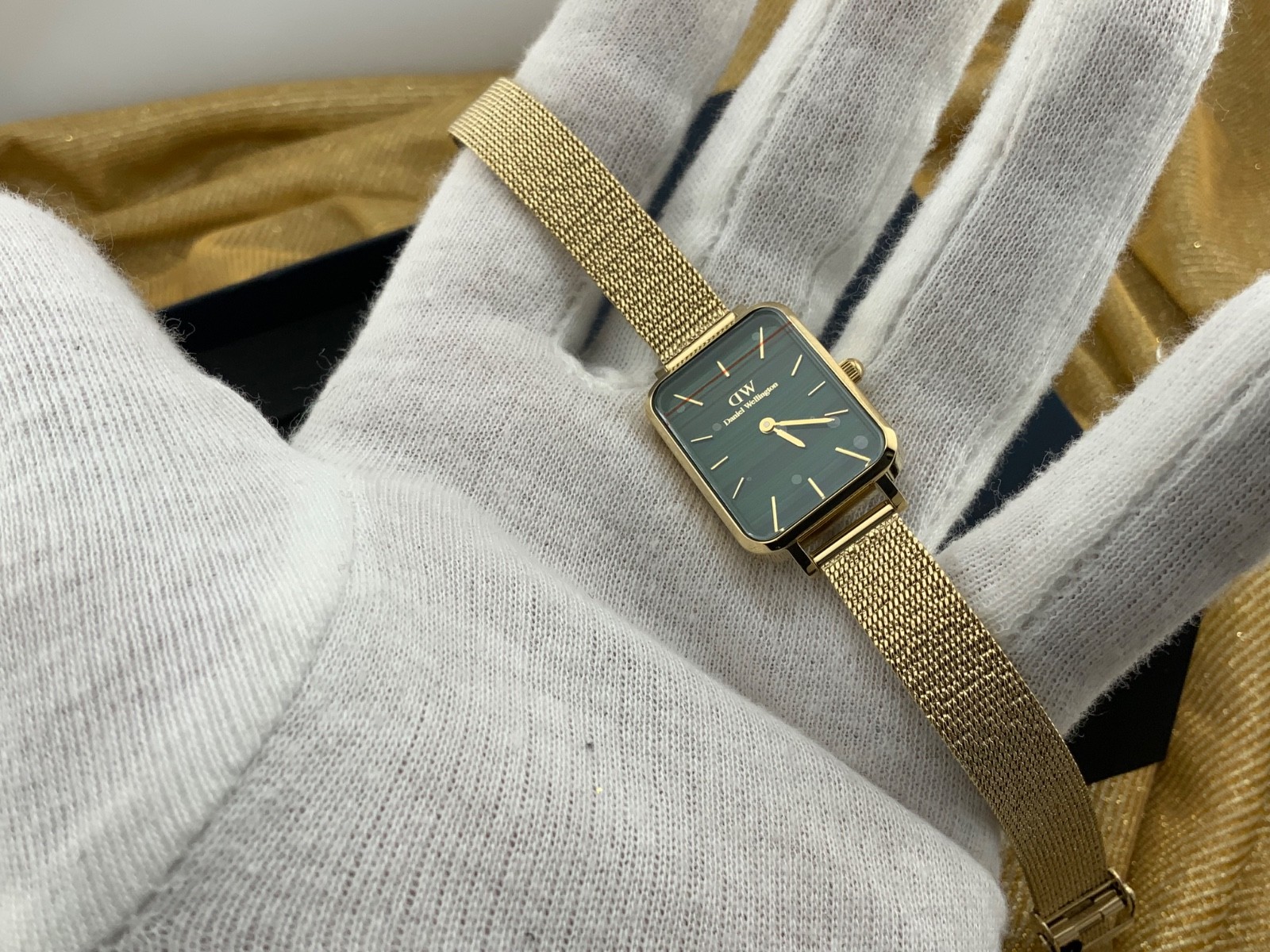 Daniel Wellington Quadro Pressed Evergold Green Gold Mesh Watch RRP £145 20x26mm