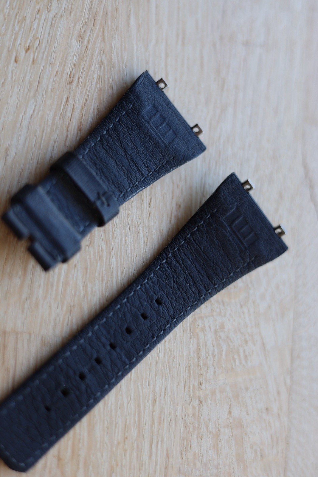 Linde Werdelin Strap Collection Package Rubber And Fabric – 3 In Total