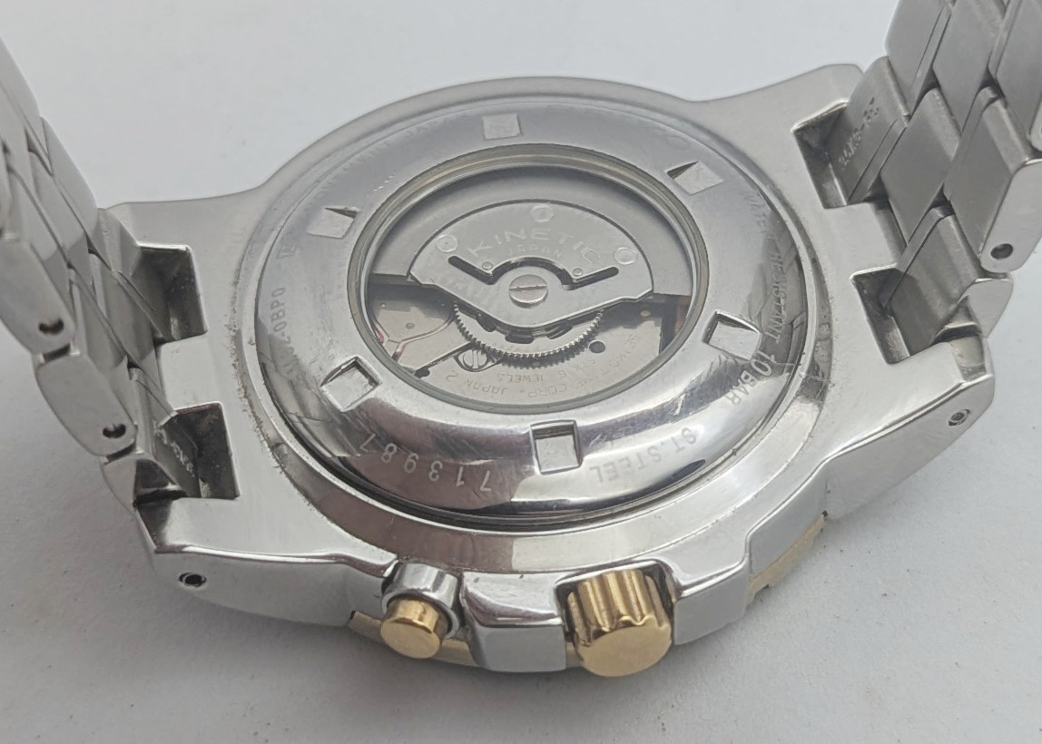Seiko Kinetic SKA382 5M62 Black Gold Lrg Wrist 100M | New Capacitor Crystal Box