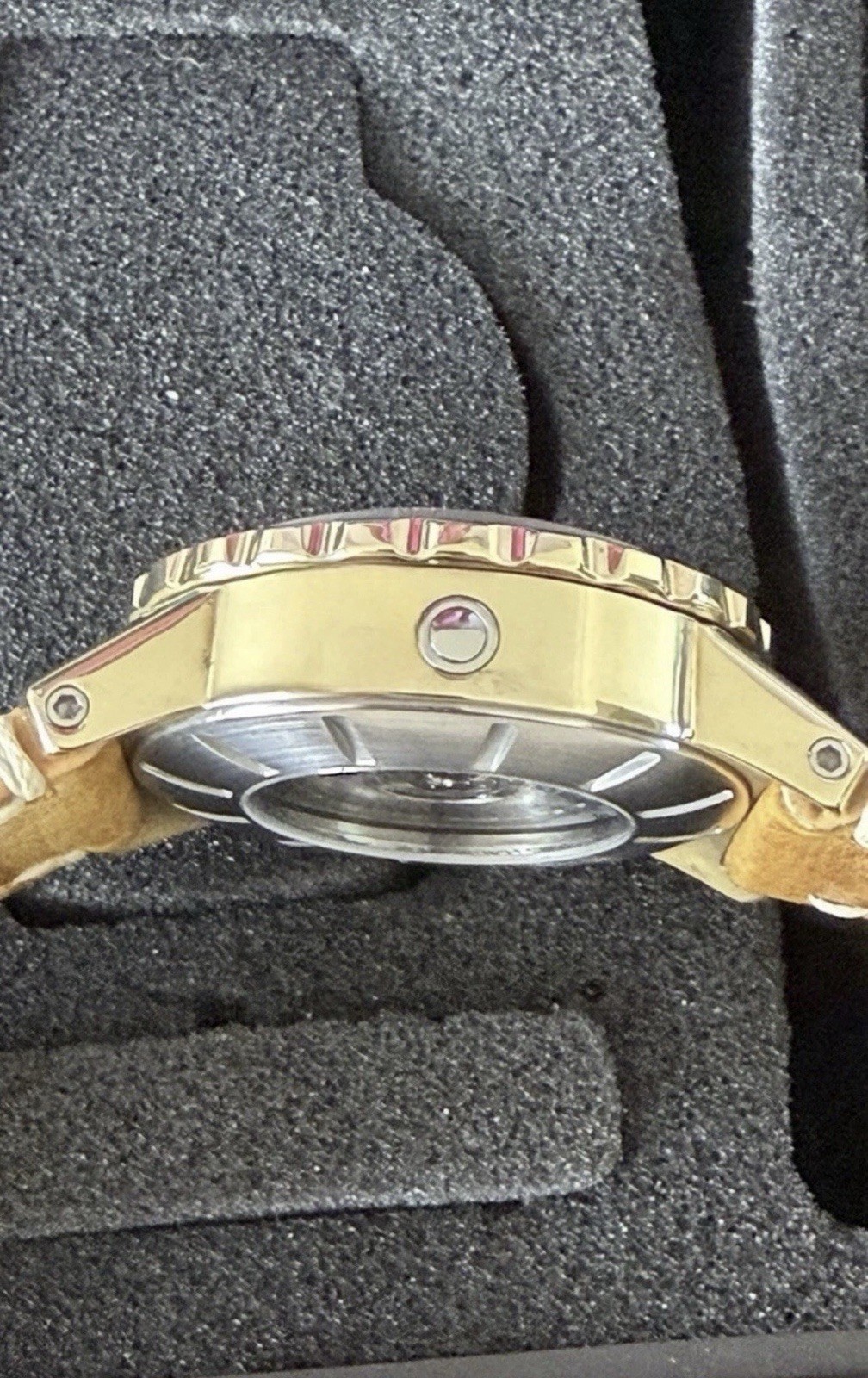 H2O Helberg Kalmar. 44mm Diver. Polished Tumgum. Swiss ETA 2892