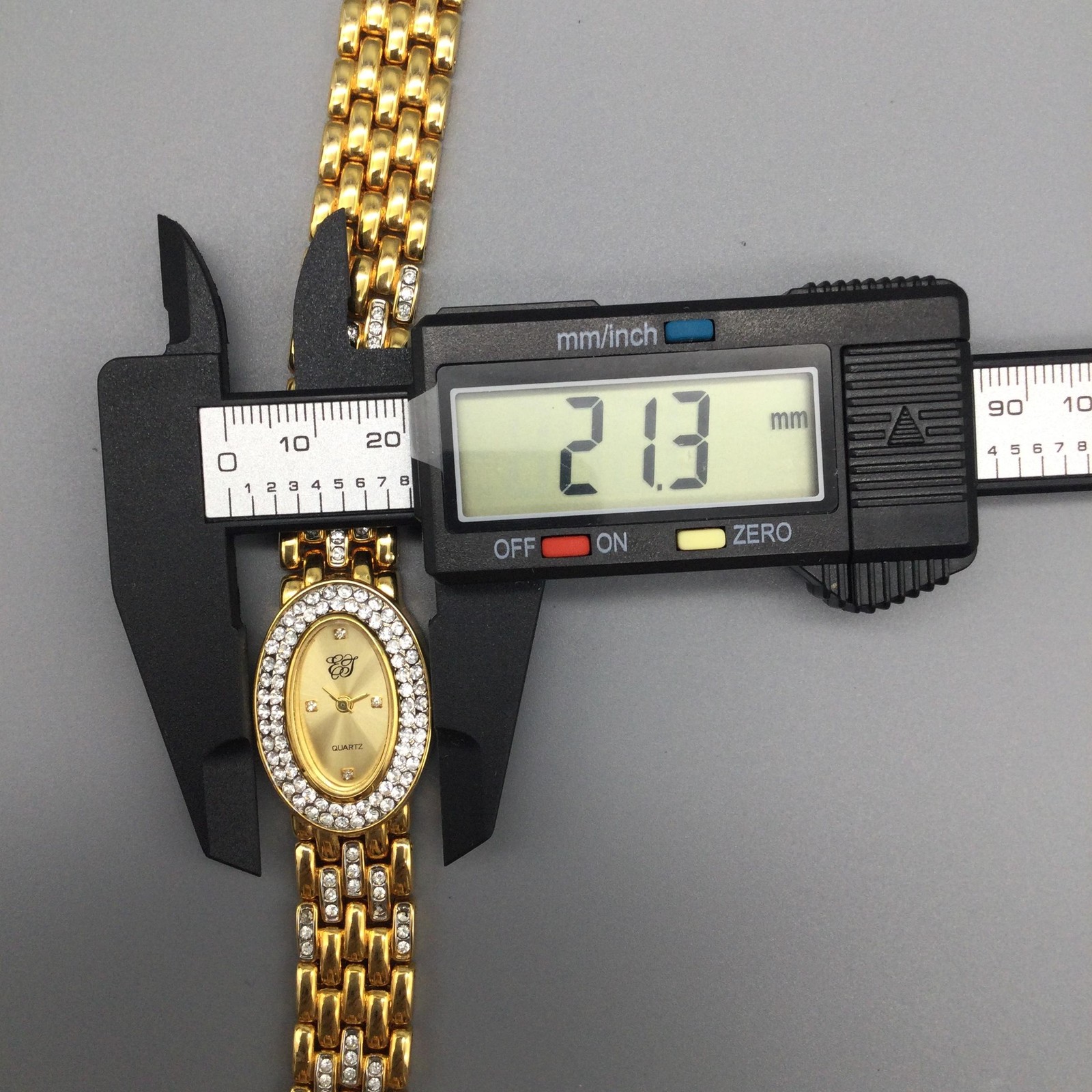 Vintage Elizabeth Taylor Womens Watch 21mm Gold Tone Oval New Battery 7.25″