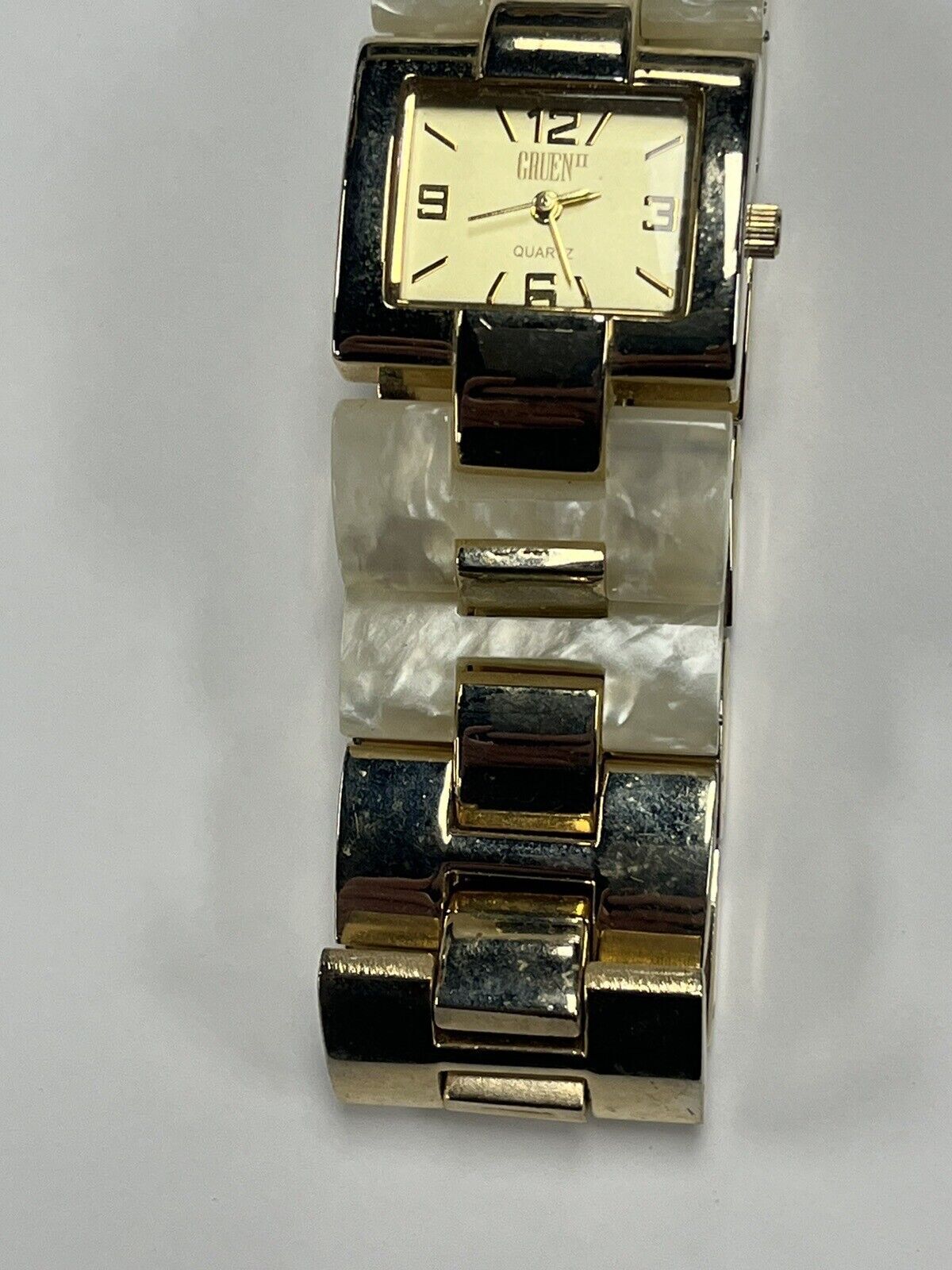 Gruen II 2 Plastic Resin Band Metal Gold Plated Quartz Ladies Watch