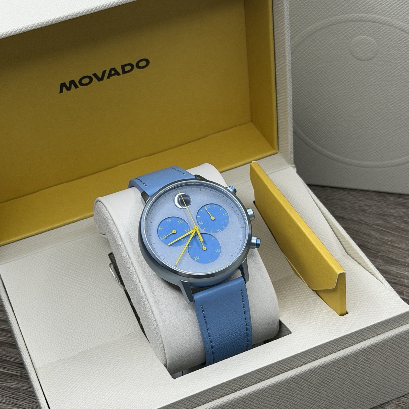 NEW✅SWISS✅ Movado FACE Blue Dial Blue Leather Chrono Aluminum Men Watch 3640149