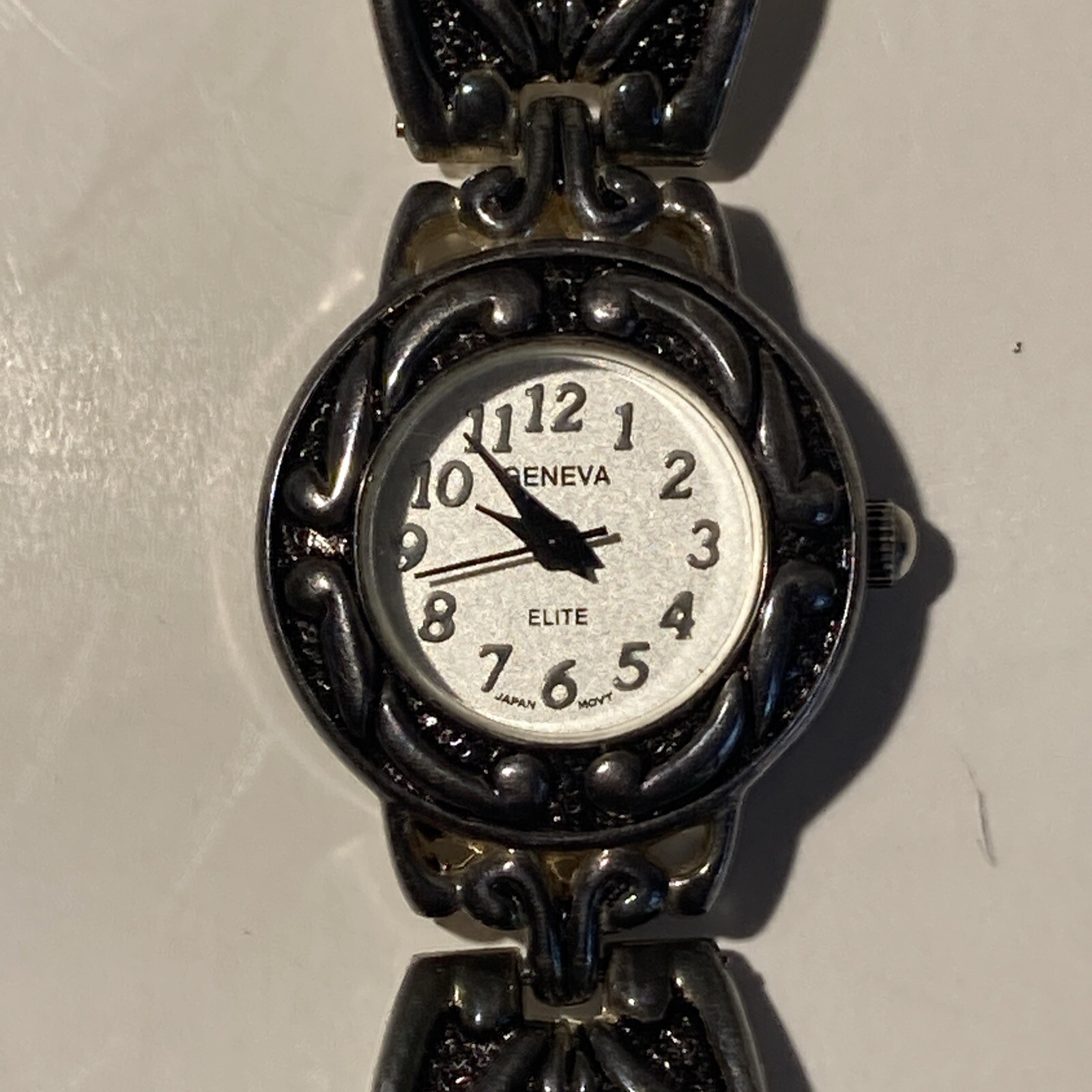 Geneva Elite Watch – Women’s Deco style Intricate Silver and Black Design