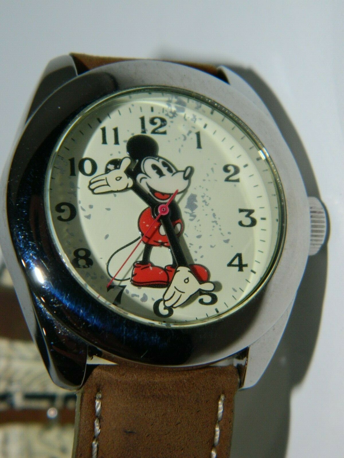 Mickey Mouse 3 D dial Walt Disney new battery box 141