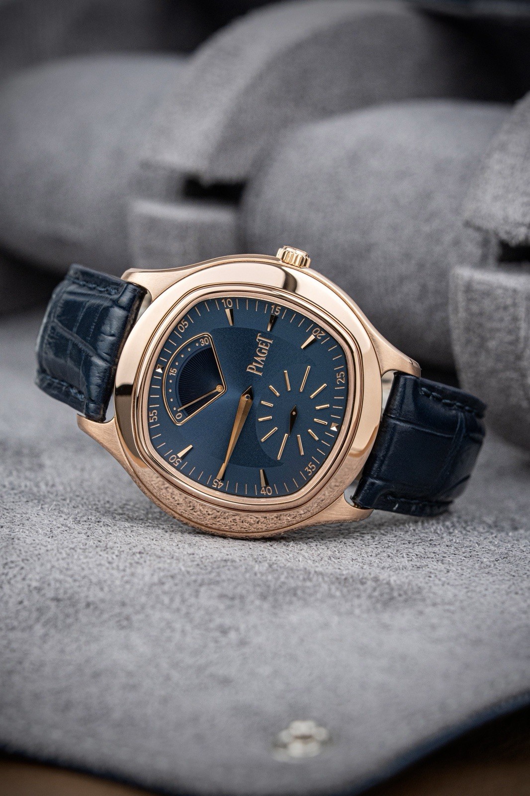 Piaget Emperador 42mm 18k Rose Gold Retrograde Exhibition Caseback Ref. PI0652