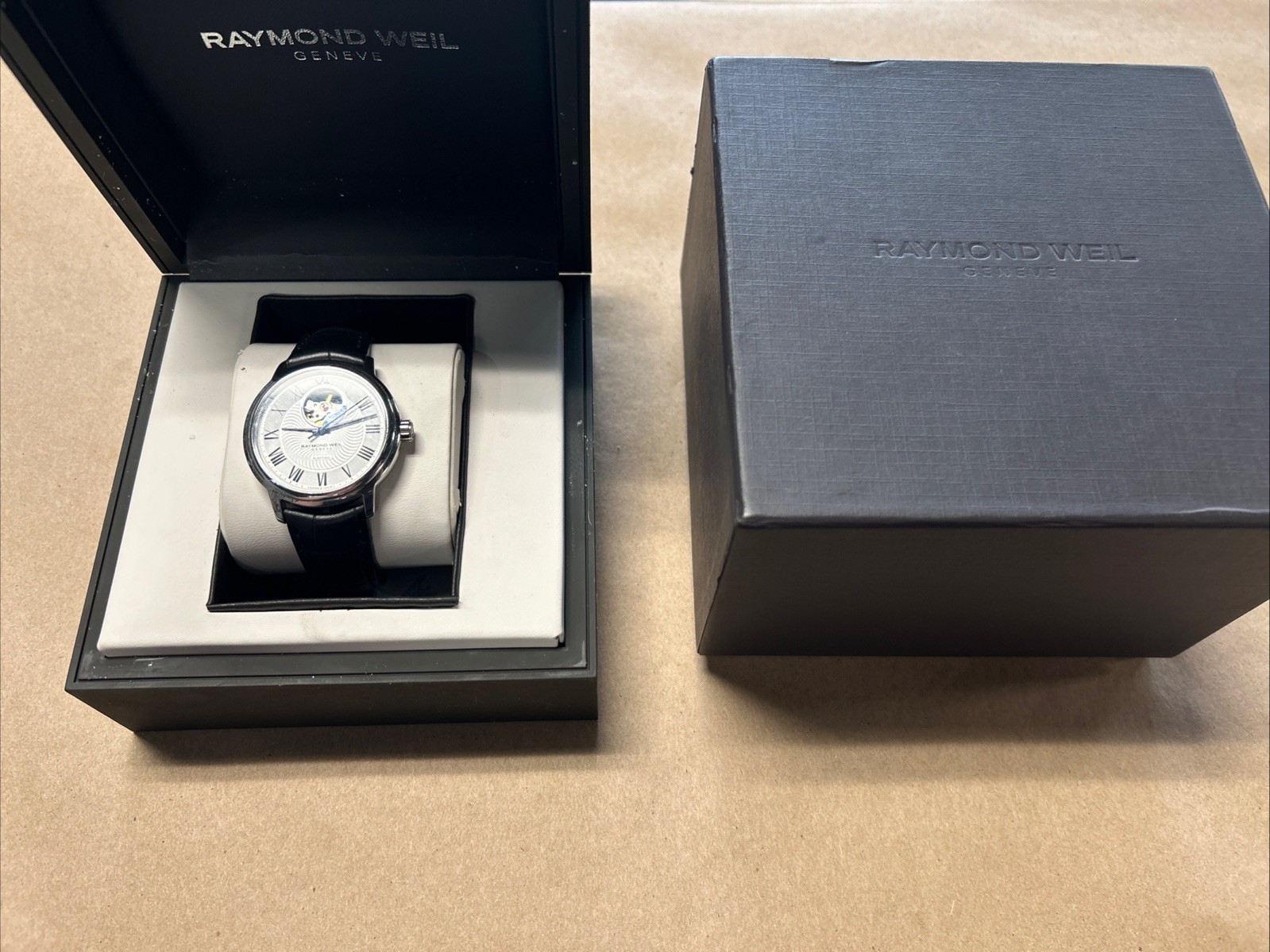Raymond Weil Maestro 2227 40MM Silver Dial Stainless Steel Box Papers
