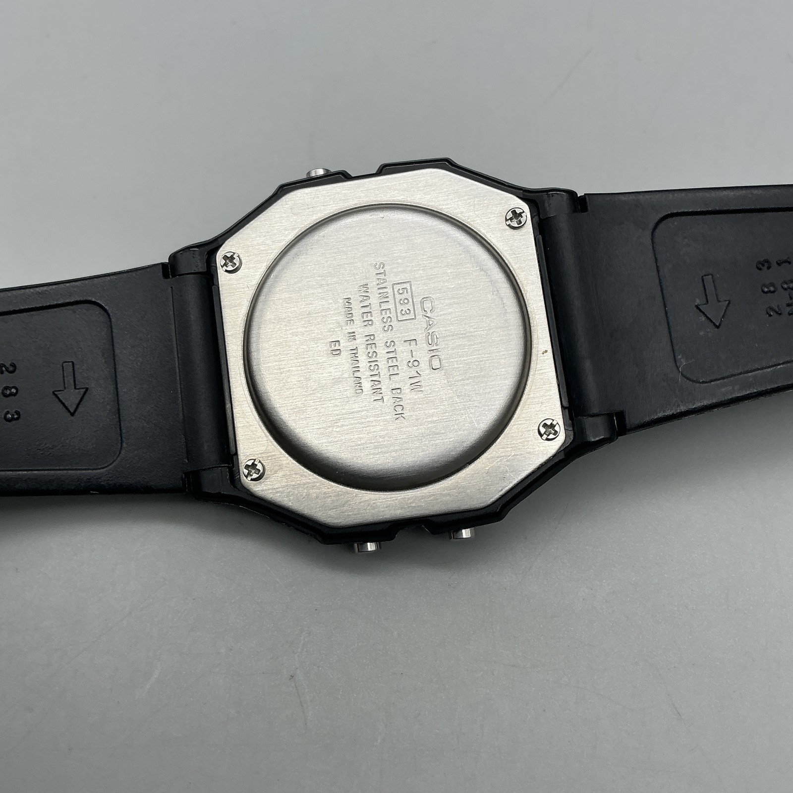 Casio Mens Watch 35mm Black Illuminator Alarm Chrono 593 F-91W New Battery