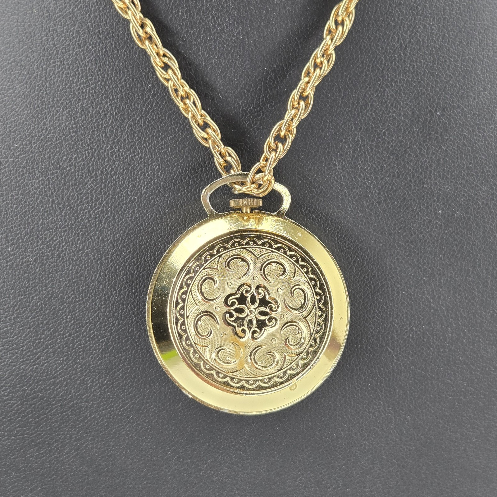 Vtg Swiss Made Anti-magnetic Wind Up GOMA Pendant Watch Necklace Untested
