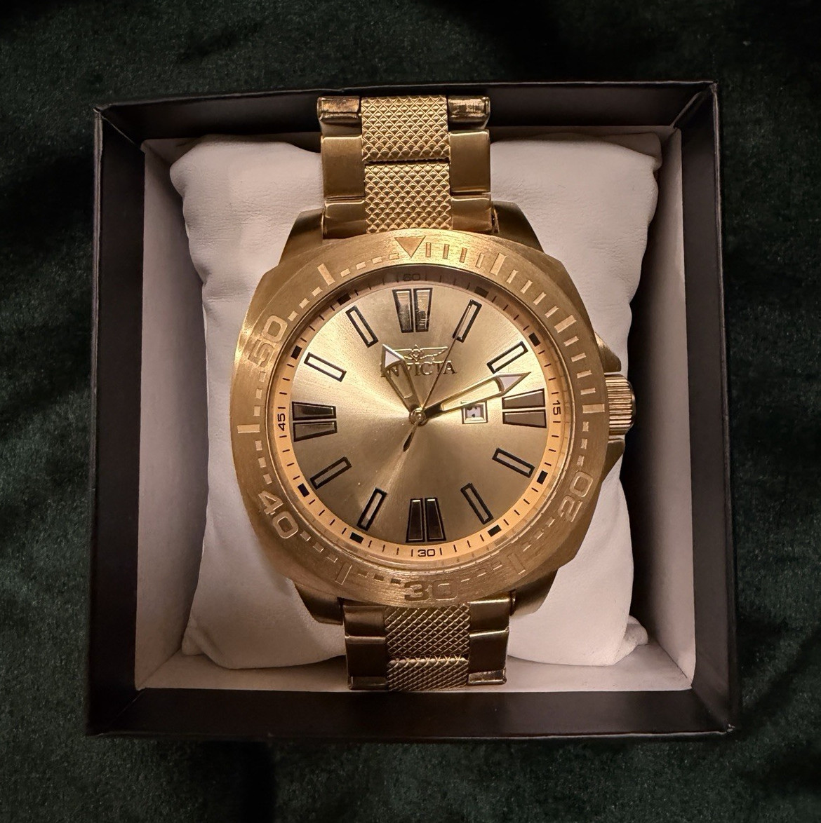 Invicta Pro Diver Gold-Tone Analog Quartz 200m Date SS Bracelet w/ Box