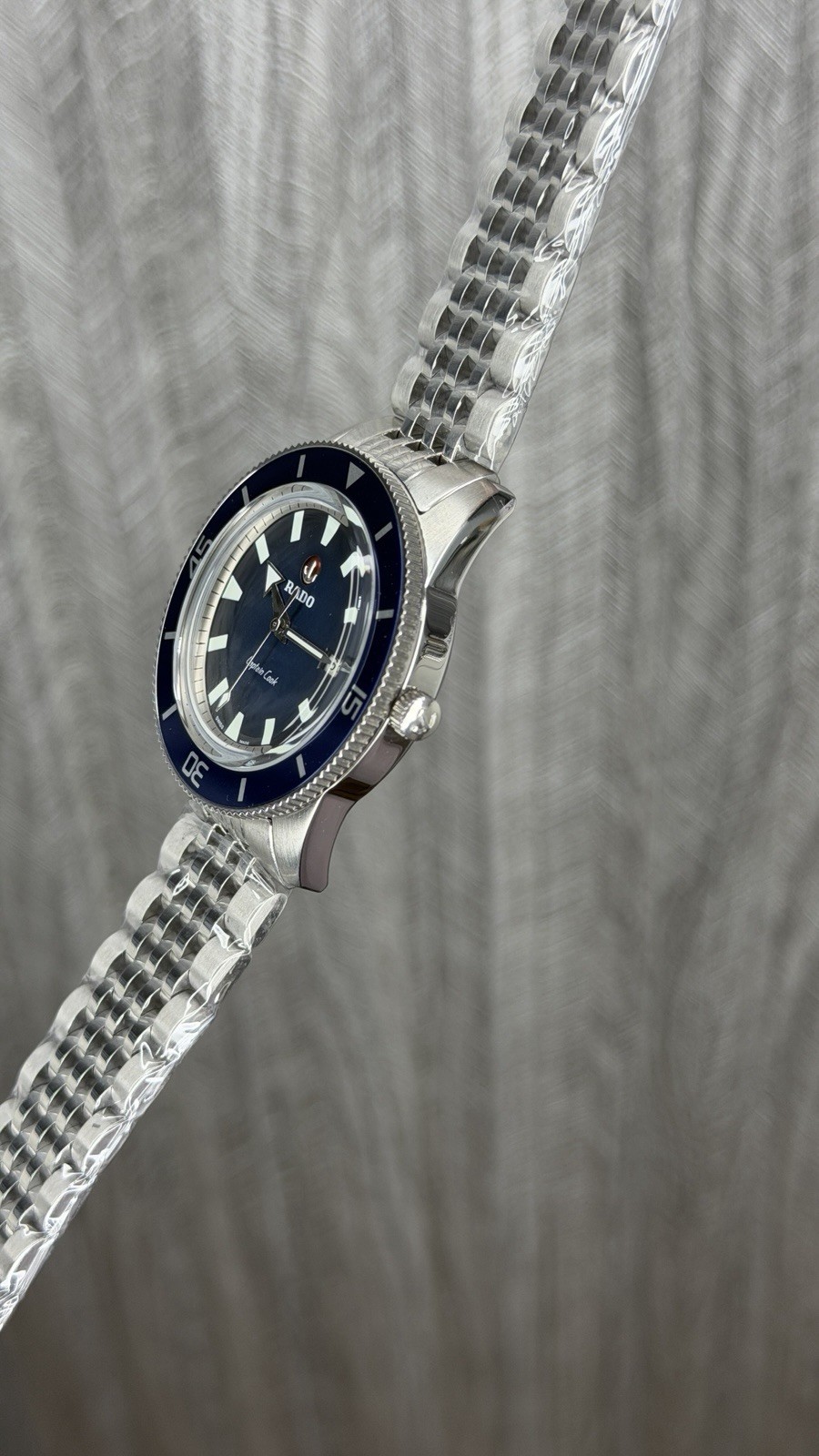 Rado Captain Cook Blue Dial Automatic Mens Watch Stainless Steel Date Swiss