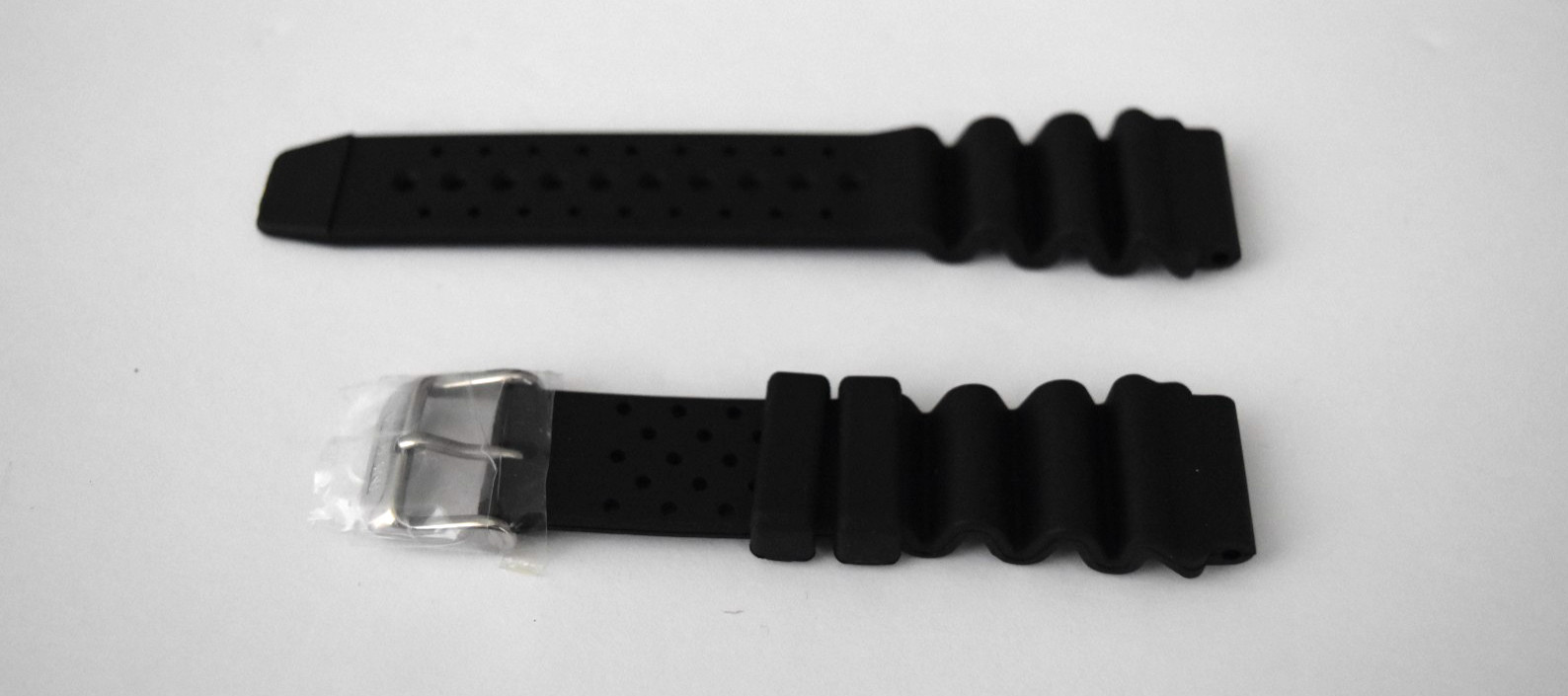 Invicta Black Silicone 18mm Small Diver Replacement Strap