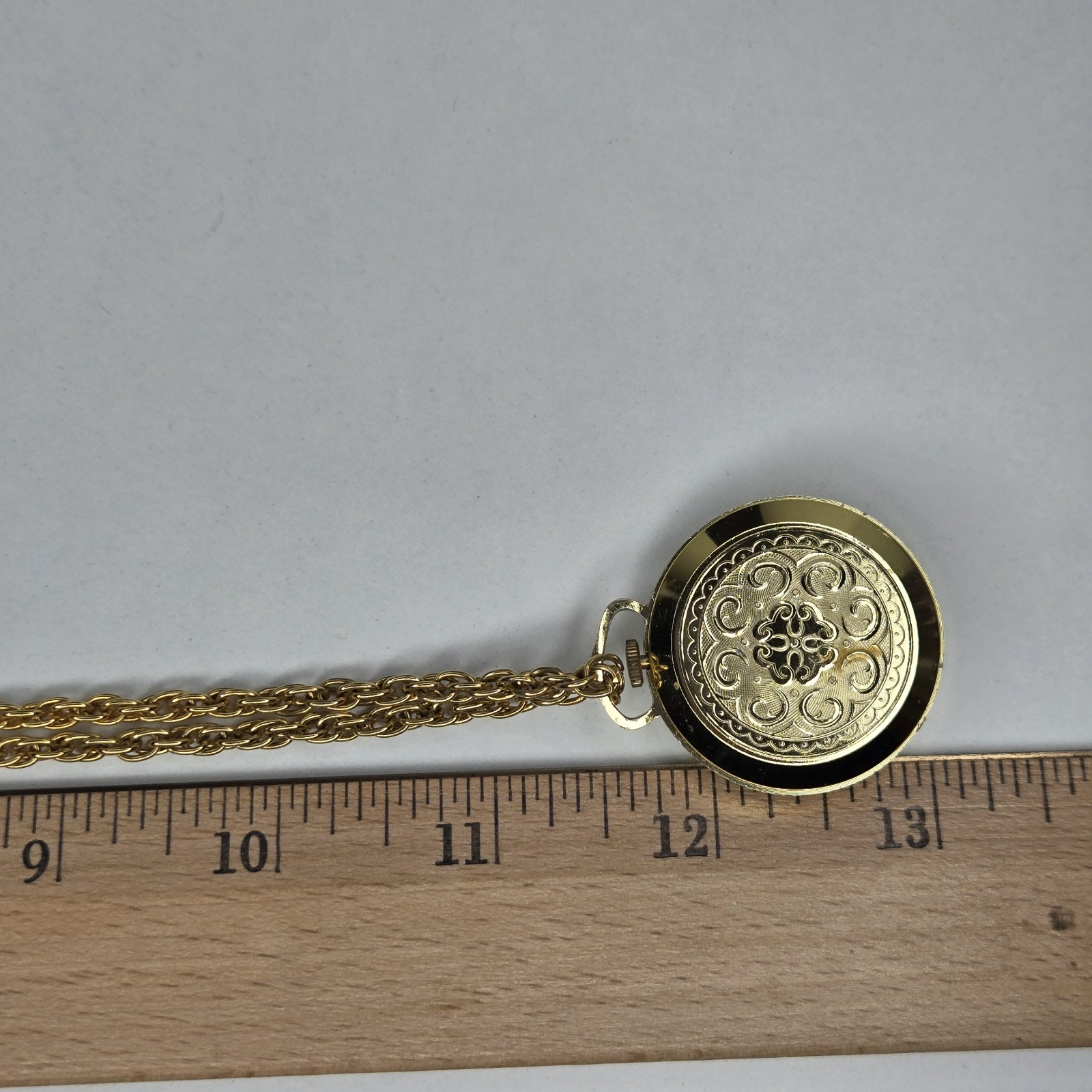 Vtg Swiss Made Anti-magnetic Wind Up GOMA Pendant Watch Necklace Untested