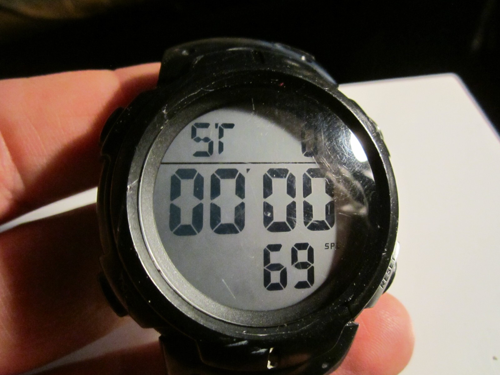 CAKCITY SPORTS WATCH 5ATM NO BAND RUNS GREAT GW-22A