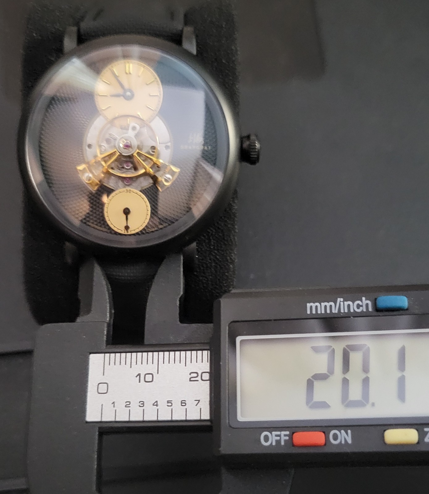 Shanghai Skydome Automatic Watch 43mm Black And Gold