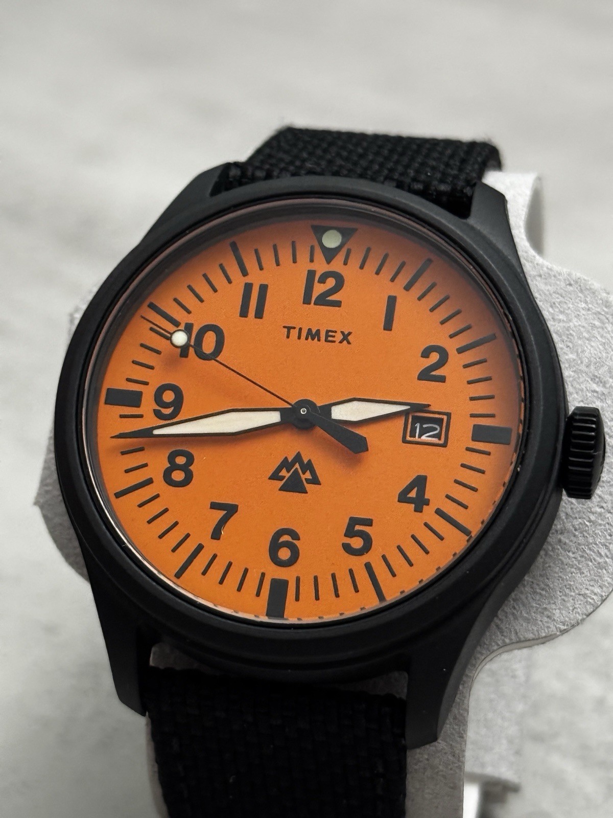 Timex Expedition TW2W23700 USED Men’s Watch Traprock Fabric Strap 43mm Case