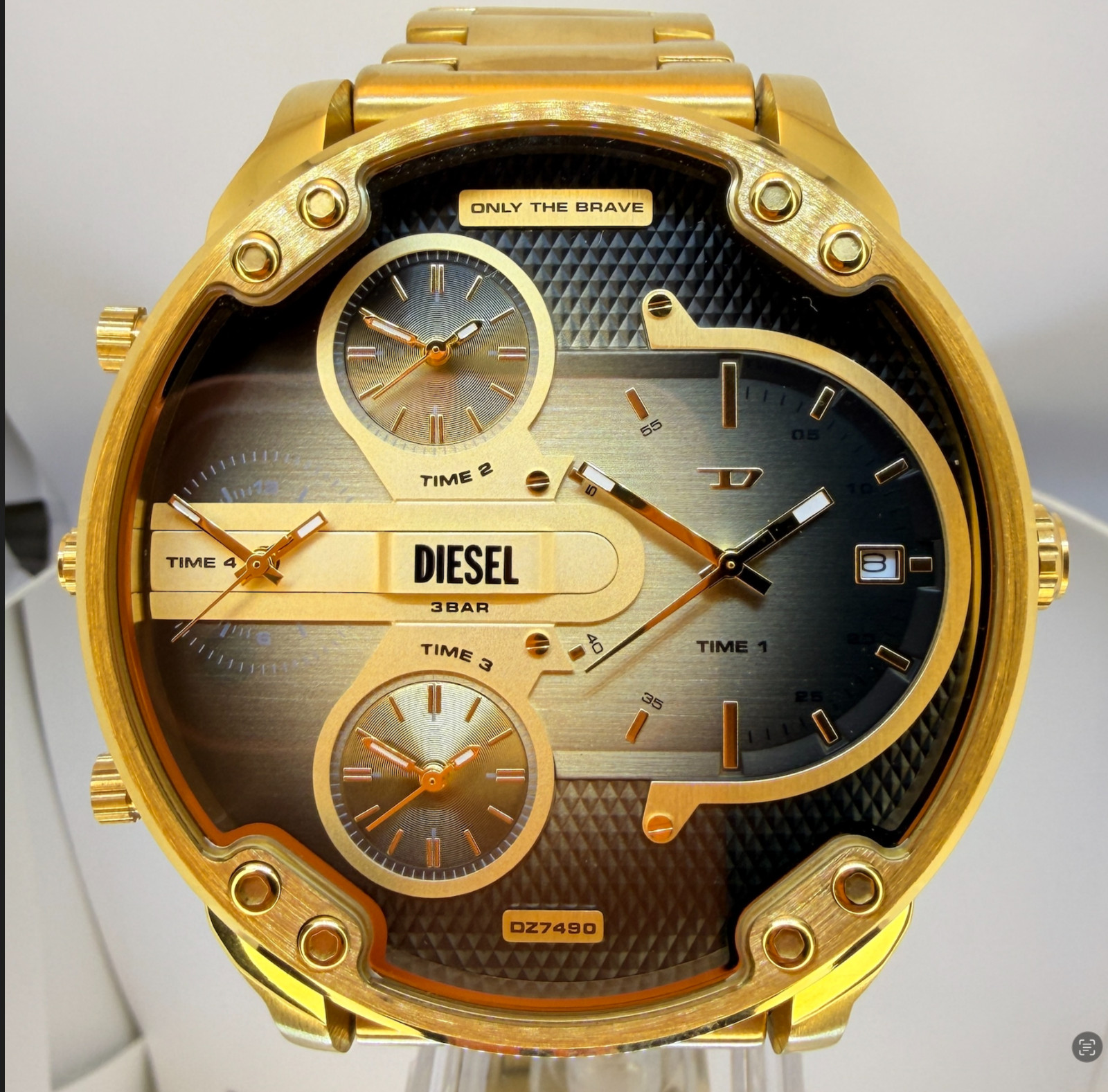 2025 Brand New Mr. Daddy 2.0 Chronograph Gold-Tone Stainless Steel Watch DZ7490