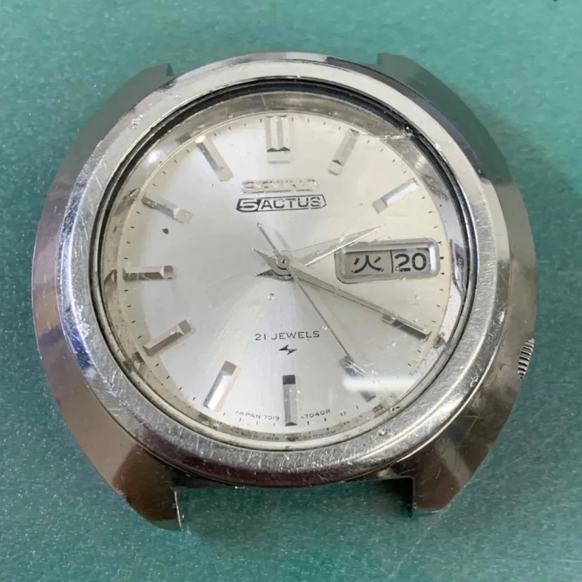 Used Seiko SACTUS 7019-7020 (R6-5339) – Junk item.