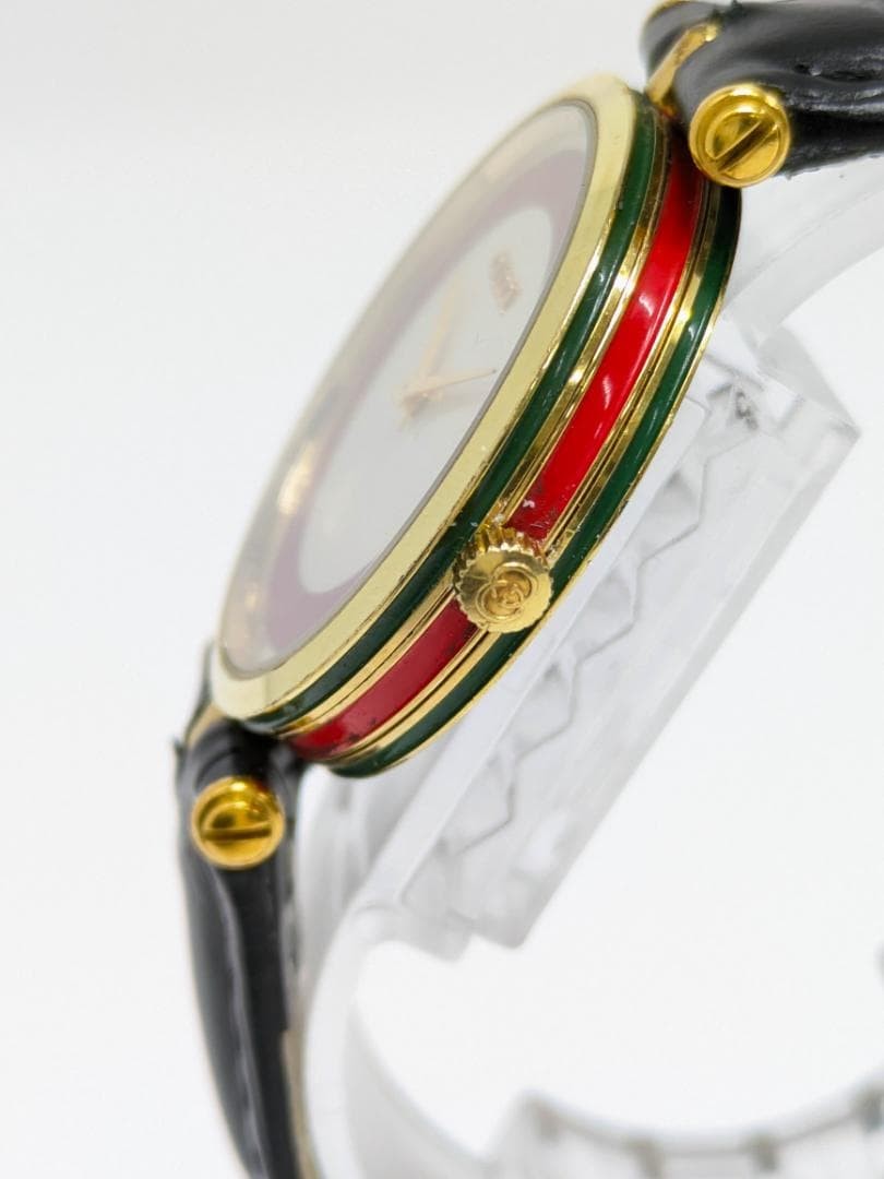 Gucci Shelly Line Quartz Round Watch Red Gold Black Japan 071830