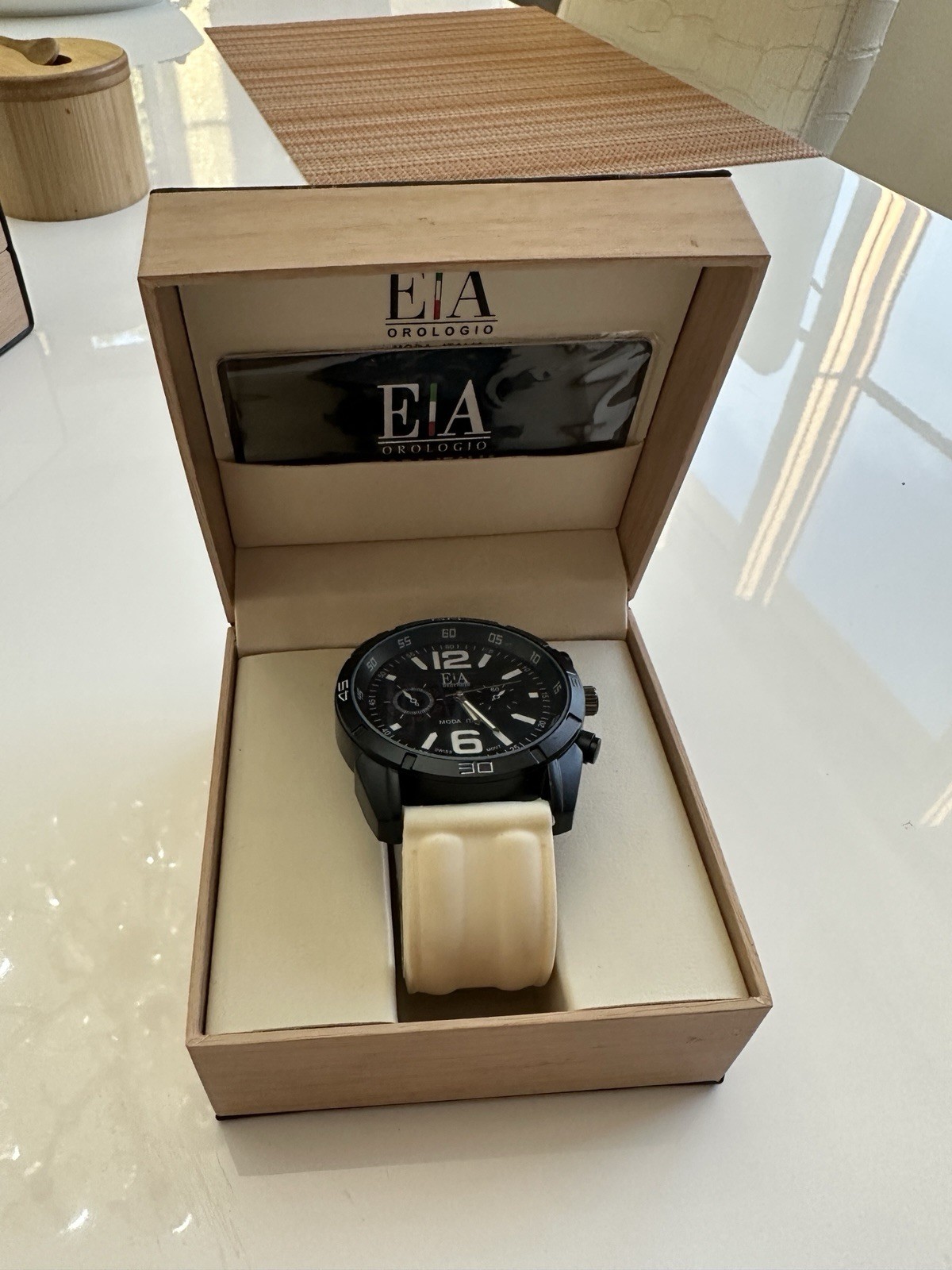 EIA Orologio Moda Italia Men’s Chronograph Quartz Black Dial White Rubber Strap