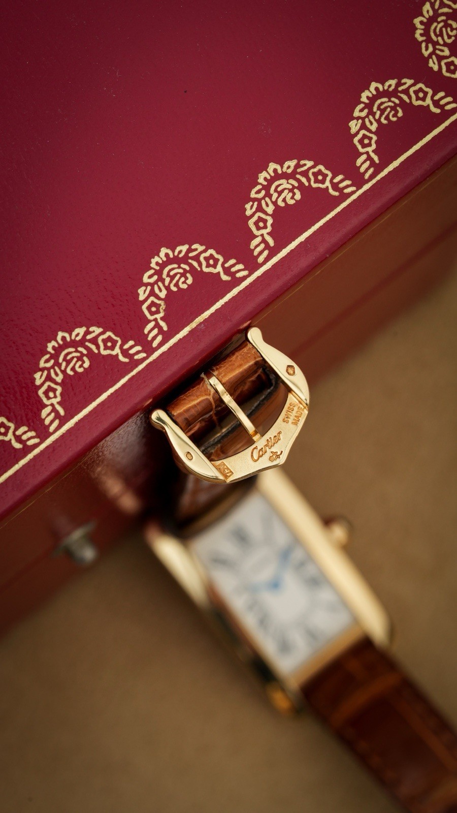 Cartier Tank Americaine Ladies 18k Yellow Gold 19mm Quartz Watch Ref. 2482