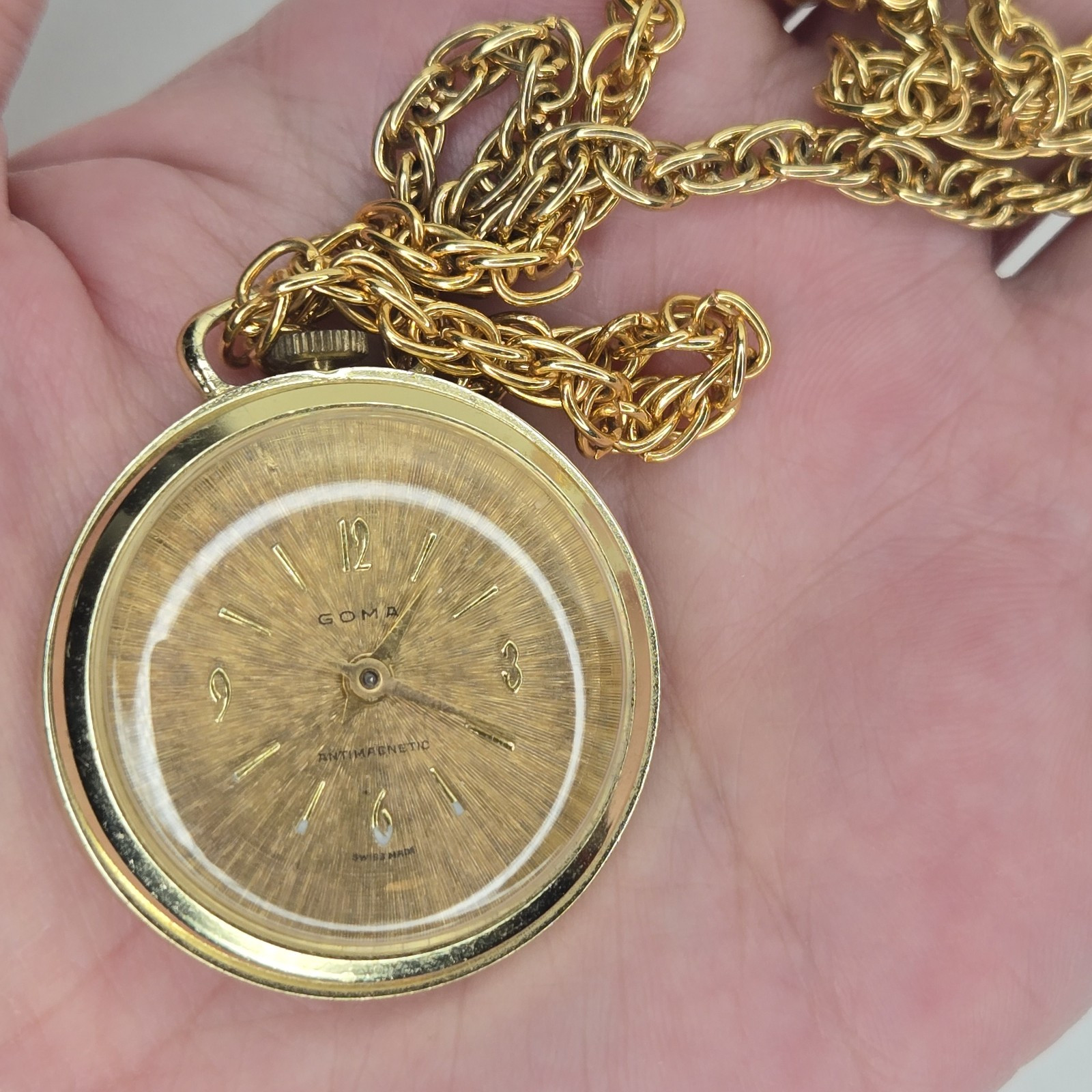 Vtg Swiss Made Anti-magnetic Wind Up GOMA Pendant Watch Necklace Untested