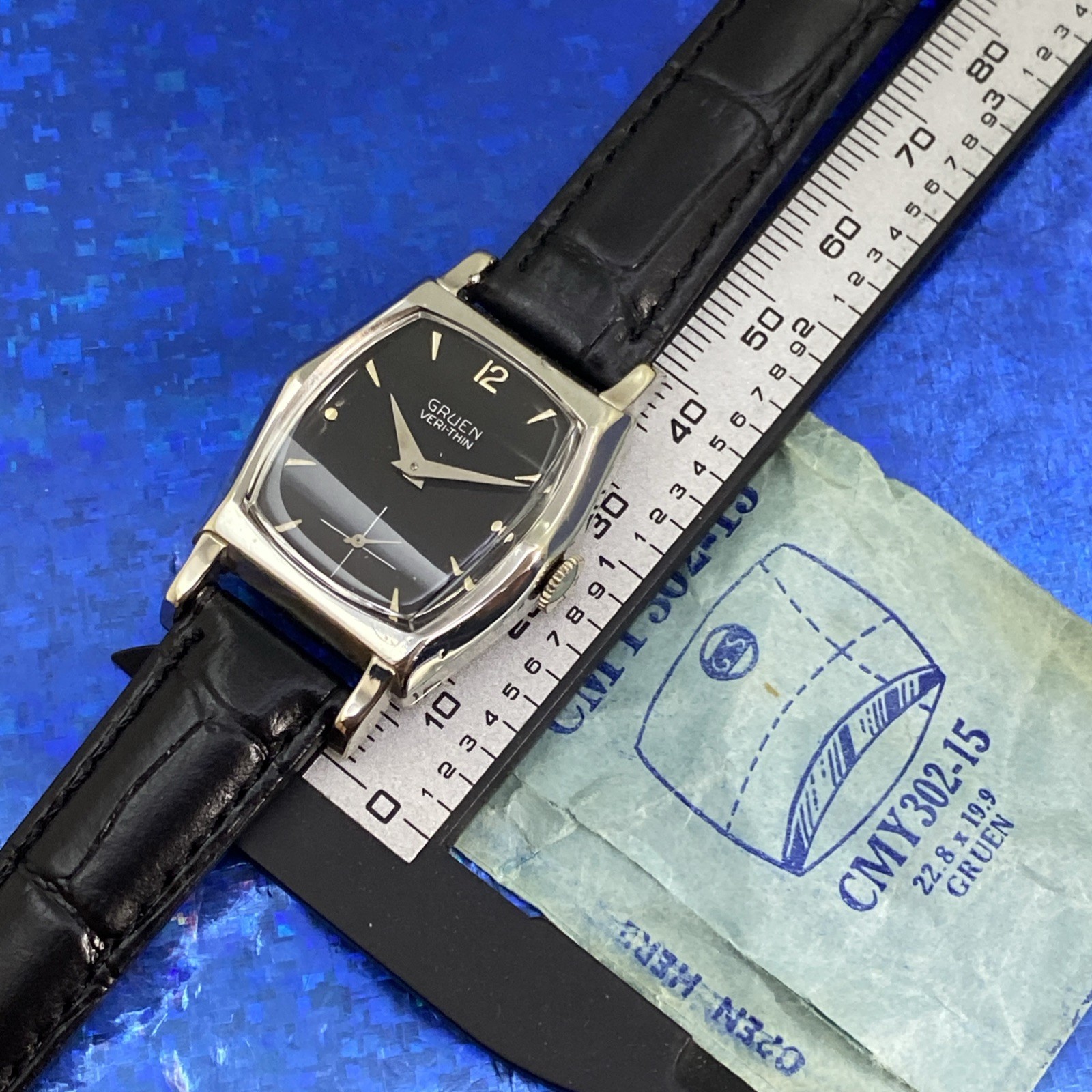 Vintage 1940’s Man’s GRUEN Veri-Thin Stunning Black Dial Fully Serviced WARRANTY