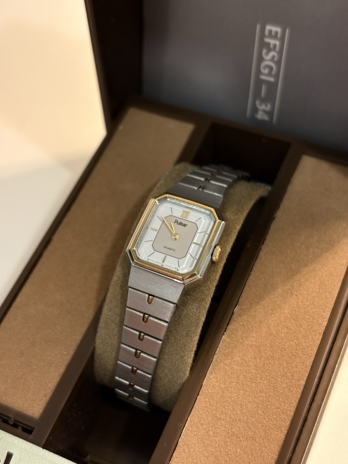 RARE VINTAGE PULSAR Quartz Ladies Two Tone WATCH Y580-0530 – Brand New NOS