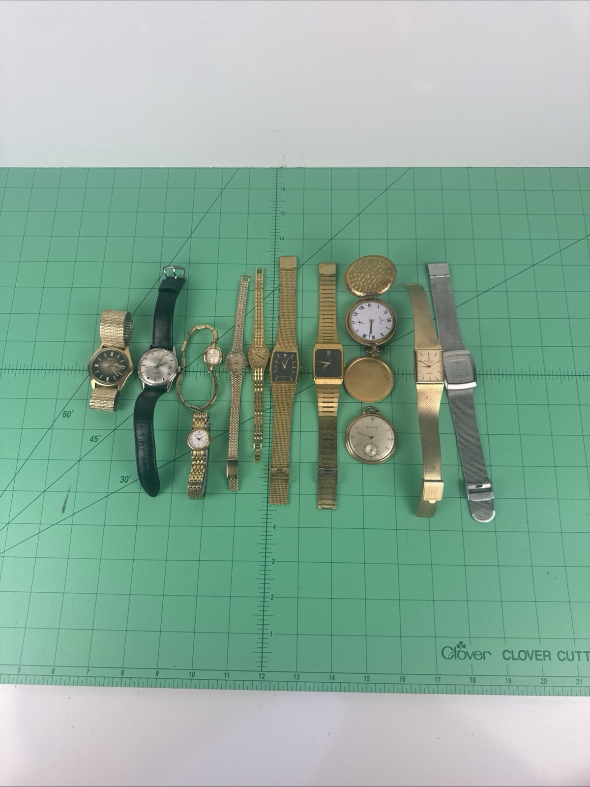 Lot Of 12 Vintage Watches Two Are Working See Description Seiko Ruxton Bulova