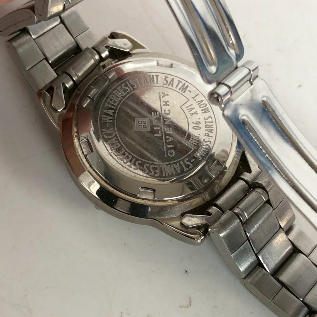 GIVENCHY Quartz Blue Dial Women’s Wristwatch : 2.5cm Face / 14cm Strap Used