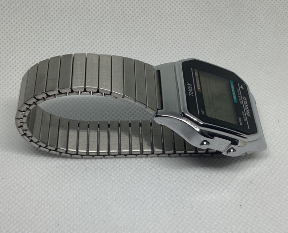Timex T78587, Men’s Digital Original Expansion Band Watch, Indiglo. New battery