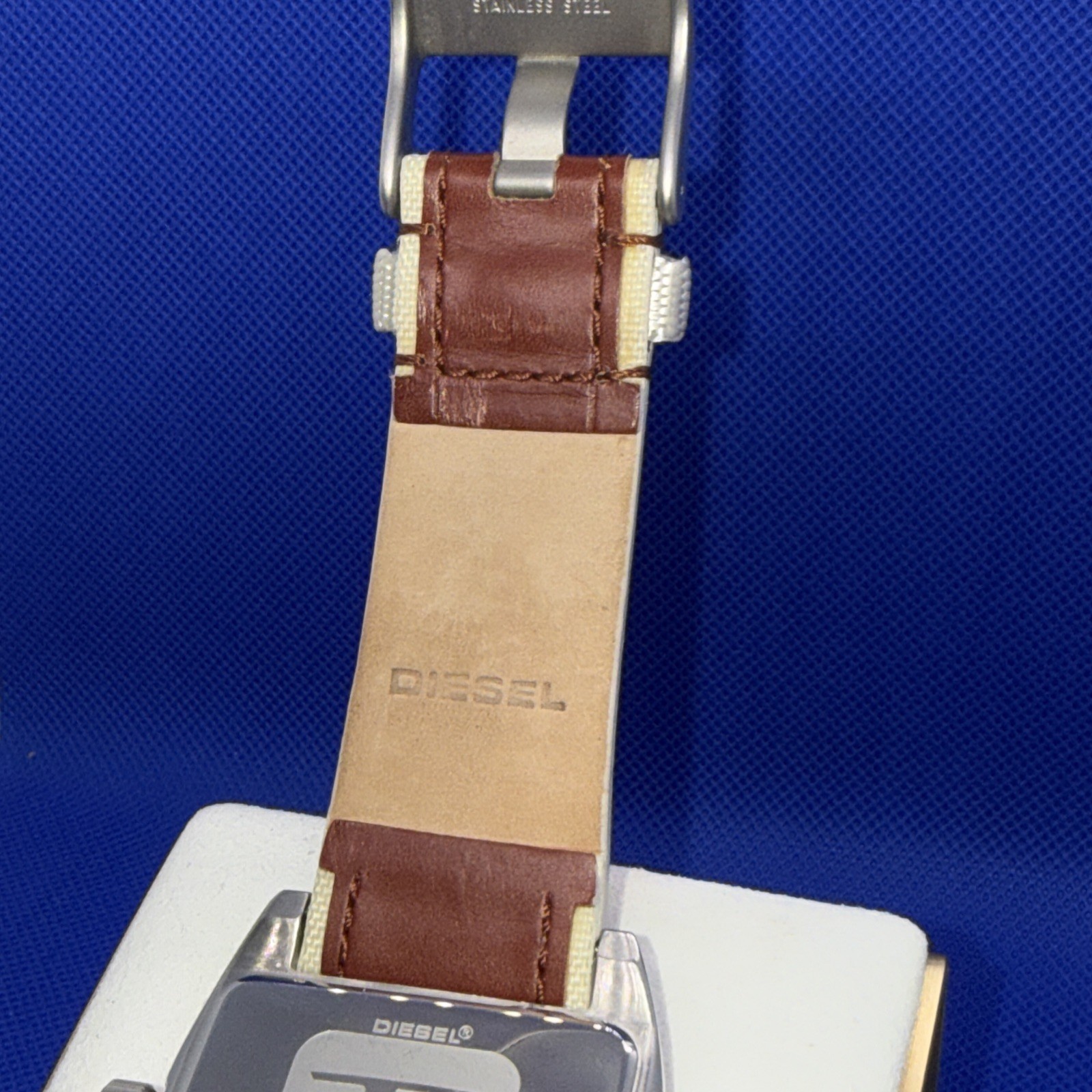 Diesel DZ-2085 Mens Watch 44mm Off White Dial New Leather Strap New Battery