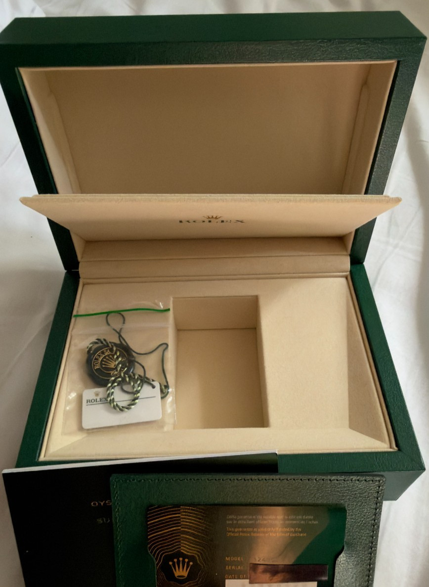 Rolex Submariner 124060 No Date 41mm Silver Oyster Watch Full Set 2026