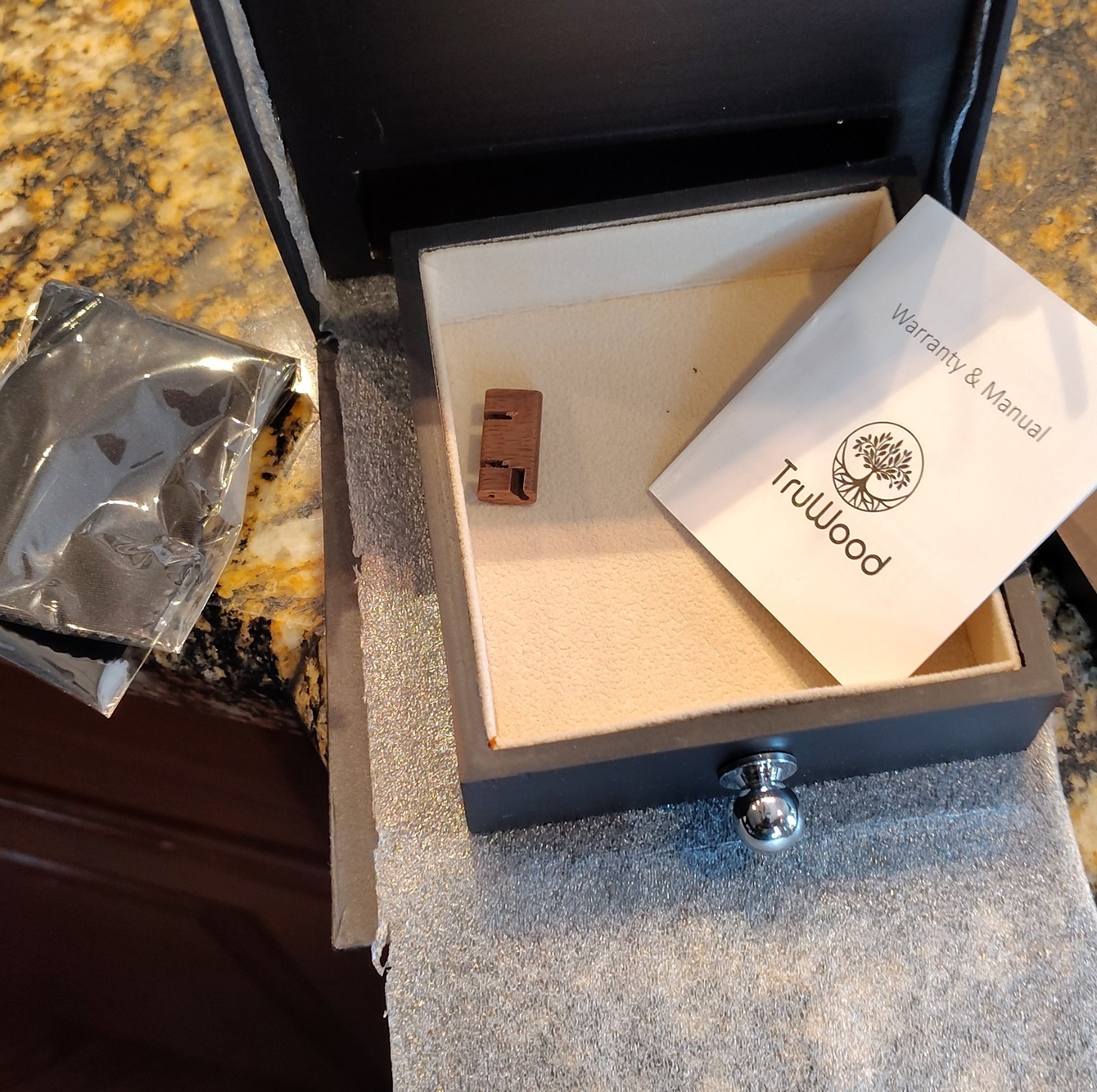 TruWood Men’s Wristwatch Silver/Brown Metal/Wood Chronograph Date with Box