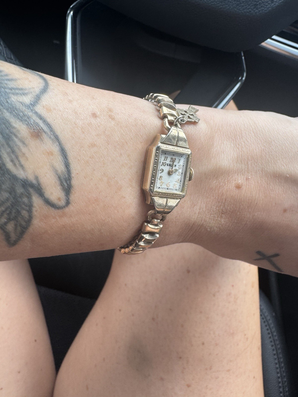 Gruen Women’s Vintage Pre-1920 Manual Rectangular Gold Bracelet Watch