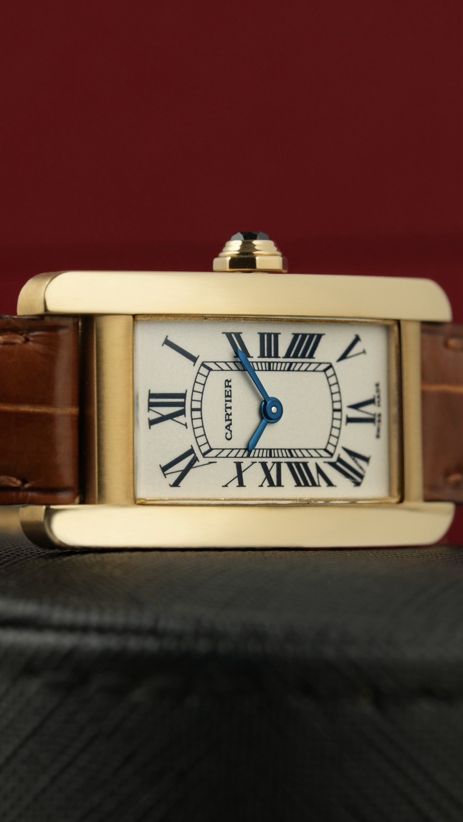 Cartier Tank Americaine Ladies 18k Yellow Gold 19mm Quartz Watch Ref. 2482