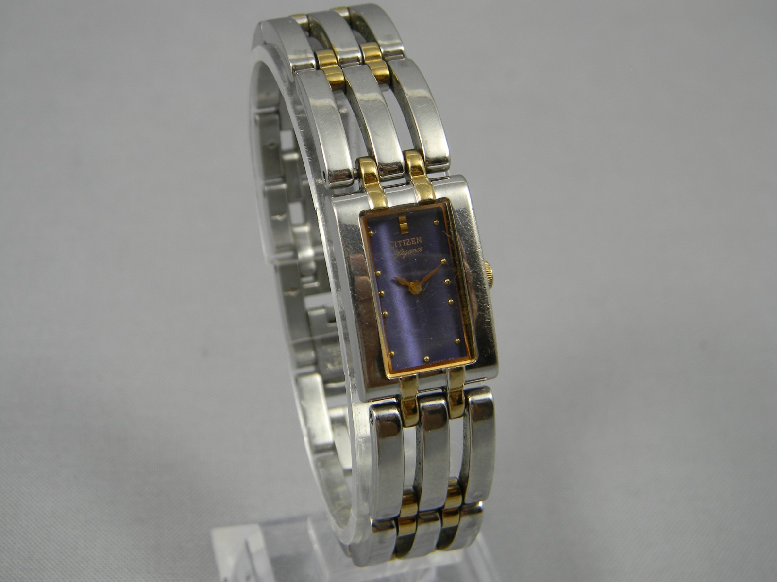 Citizen Elegance Watch Women Dainty 14mm Two Tone Clasp Band New Battery 6.25″