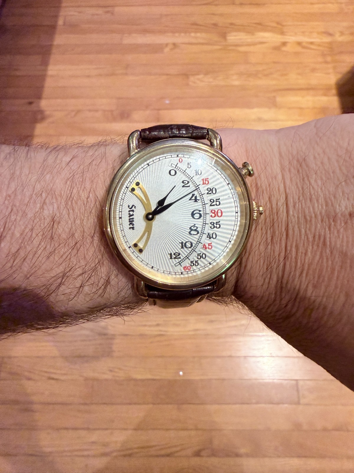 Stauer Retrograde 55097 Watch 43mm Gold Tone Crazy Wandering Interesting Quartz