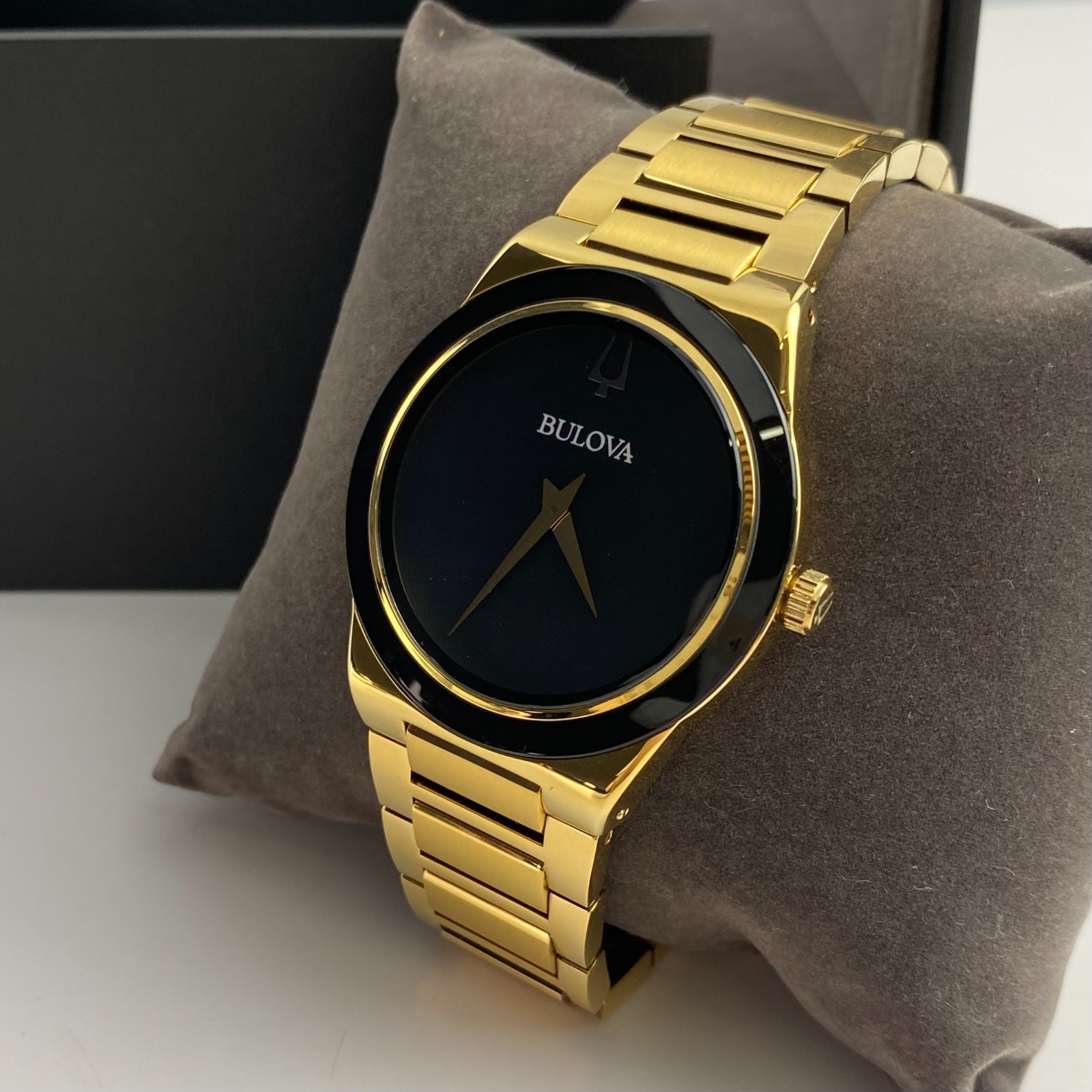 Bulova Modern Millennia 97A183 Men’s Gold Tone Black Dial Quartz Watch 41mm