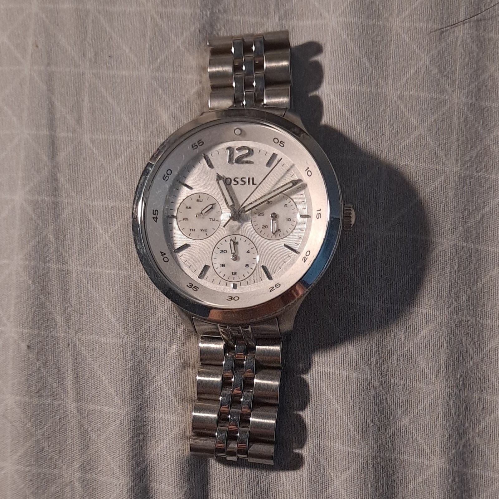 Fossil Women’s Silver-Tone Analog Quartz Watch, SS Bracelet, Day/24-Hr Dial