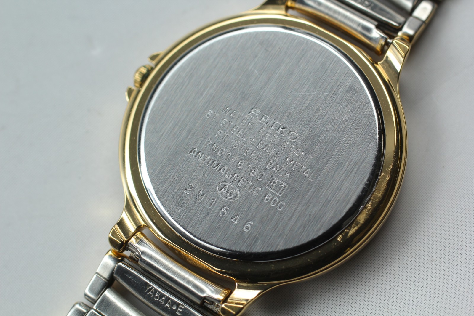 Vtg 1992 N MINT Seiko Lucent 7N01-6160 Qz Two-Tone Round Mens Watch From JAPAN