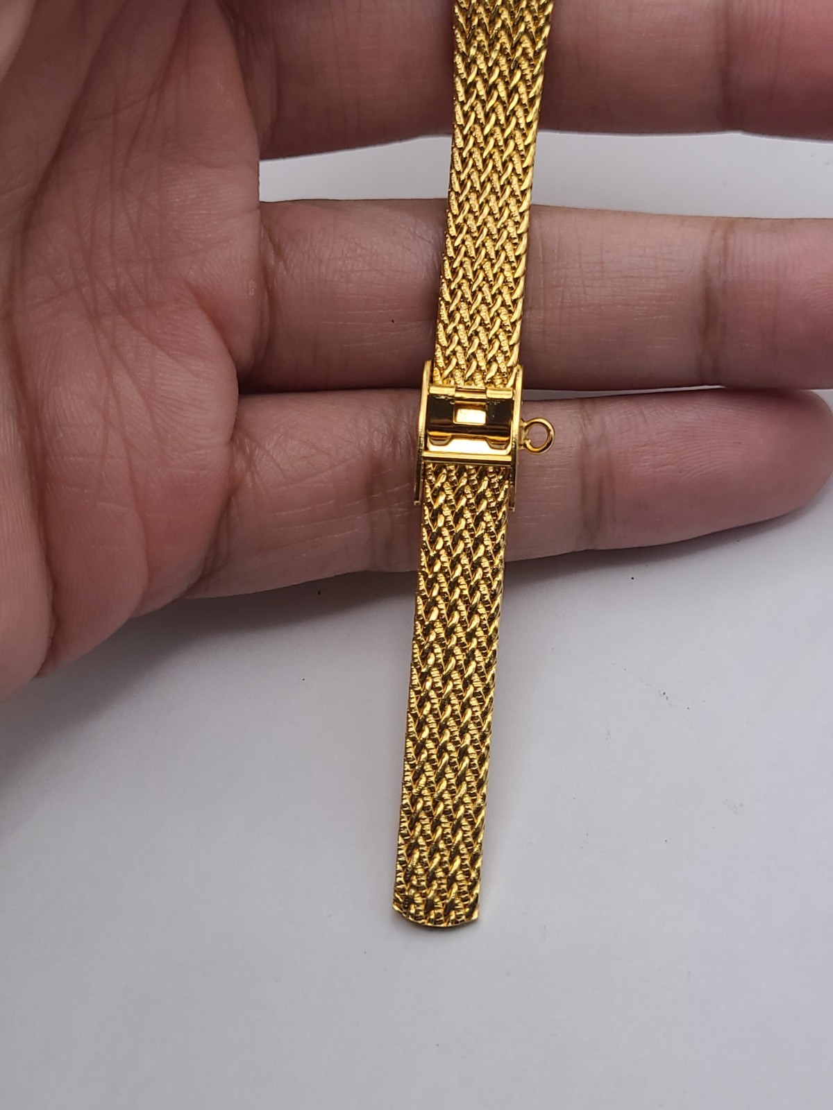 Women’s Xavier Gold Tone Black Dial Analog Quartz Watch New Battery Working