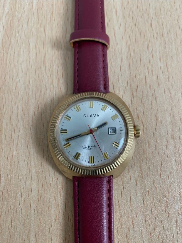 Vintage 1970s Men’s Slava 21 Jewels Made in USSR Manual Date 38mm Watch