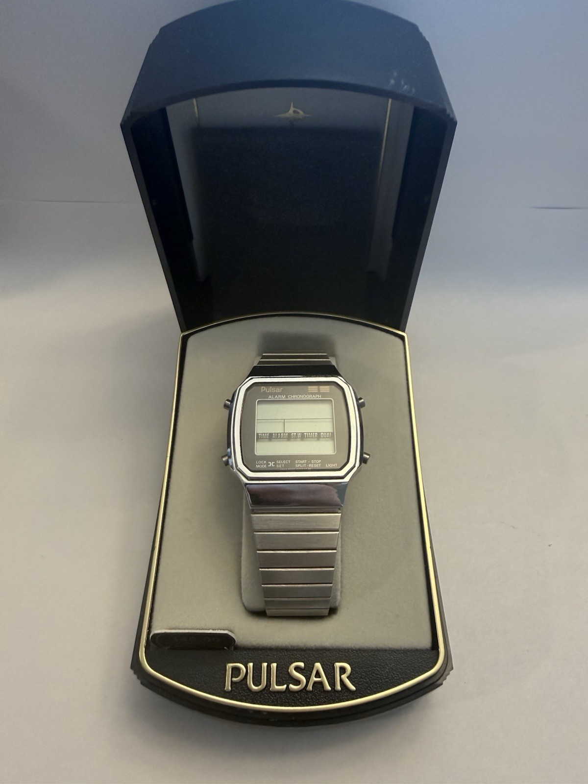 Vintage Men’s PULSAR LCD Japan W040 5000 Silver Tone Alarm Chrono