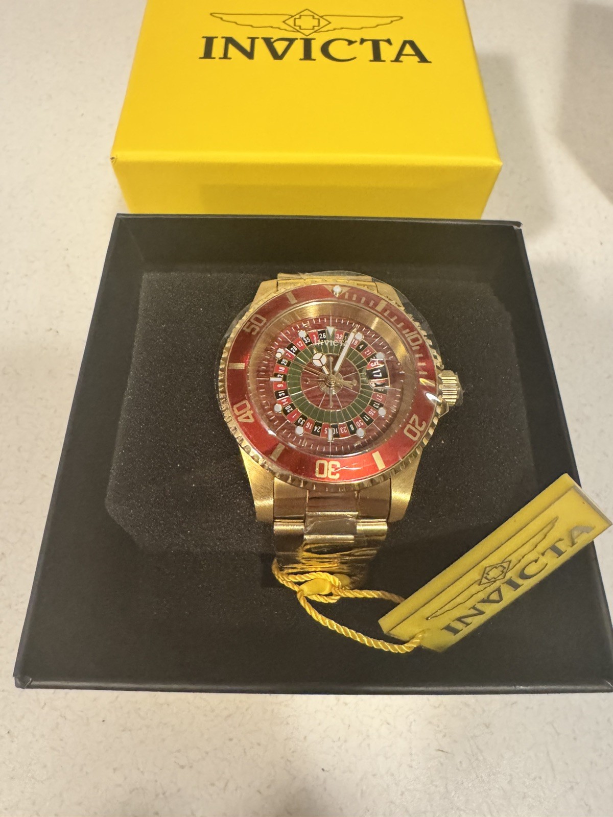 NIB Invicta Pro Diver Roulette Casino 40mm Special Edition Men’s Watch Gold Band