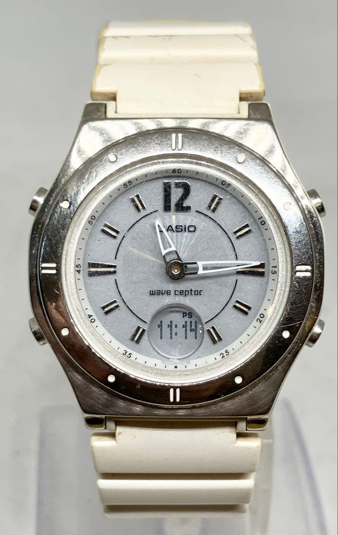 Casio Wave Ceptor LWA-M140 Solar Radio-Controlled Watch